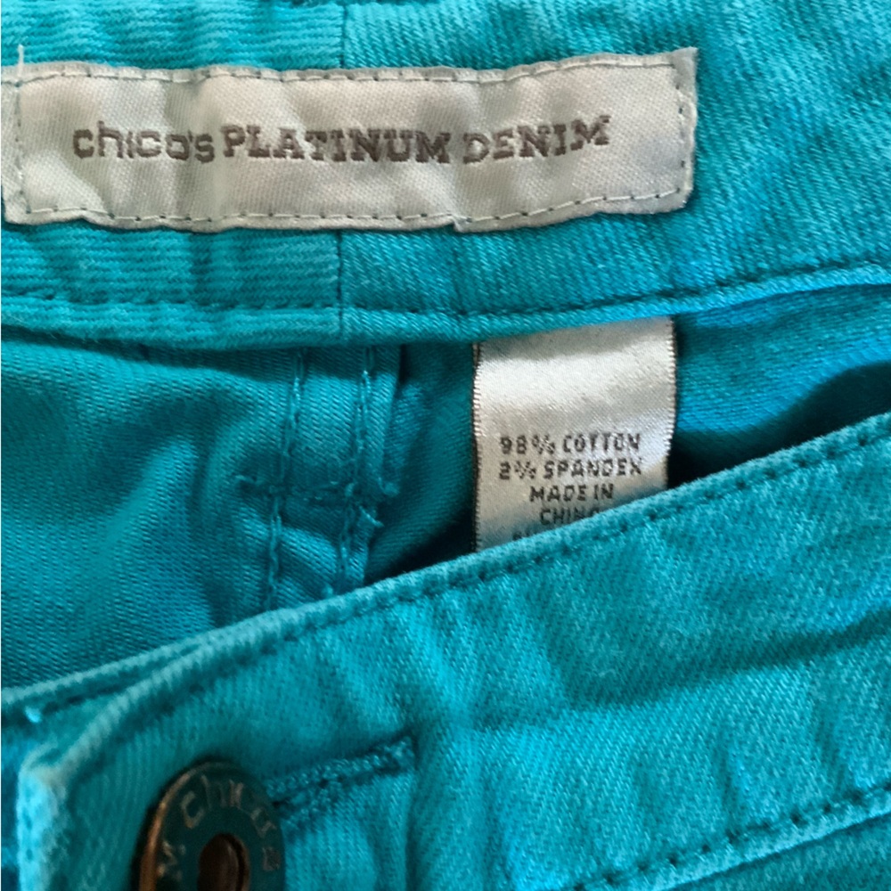 Chicos Platinum Denim Capri Jean Ultimate Fit Turquoise Size 2.5/14 - Picture 5 of 7